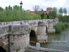 Puente de San Marcos y río Bernesga en León - Castilla y León