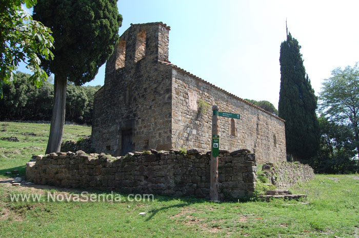 Ermita de la Mare de Déu dels Àngels de Llongarriu (Santa Maria de Llongarriu o de Sa Cot) - Vall del Bac - La Garrotxa - Girona